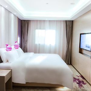 Deluxe King size bed Room